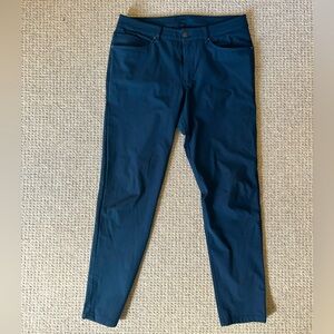Men’s LuluLemon ABC Pants in Navy